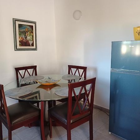Dona Mayra Aparta Hotel Las Terrenas Chambre photo